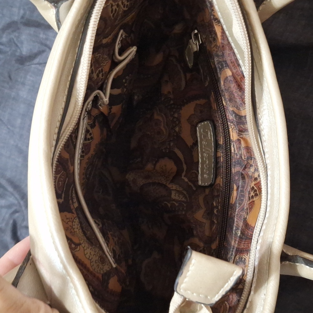 Purse - Picture 3 of 10